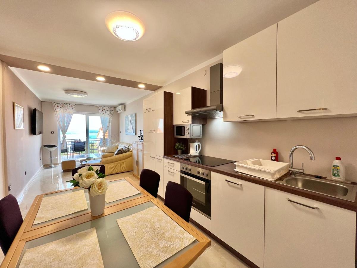 Apartmani Jasminka ドラマリ エクステリア 写真